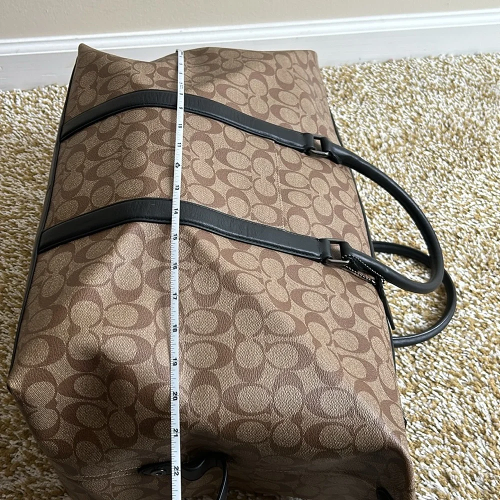 Coach - Picture 10 of 16